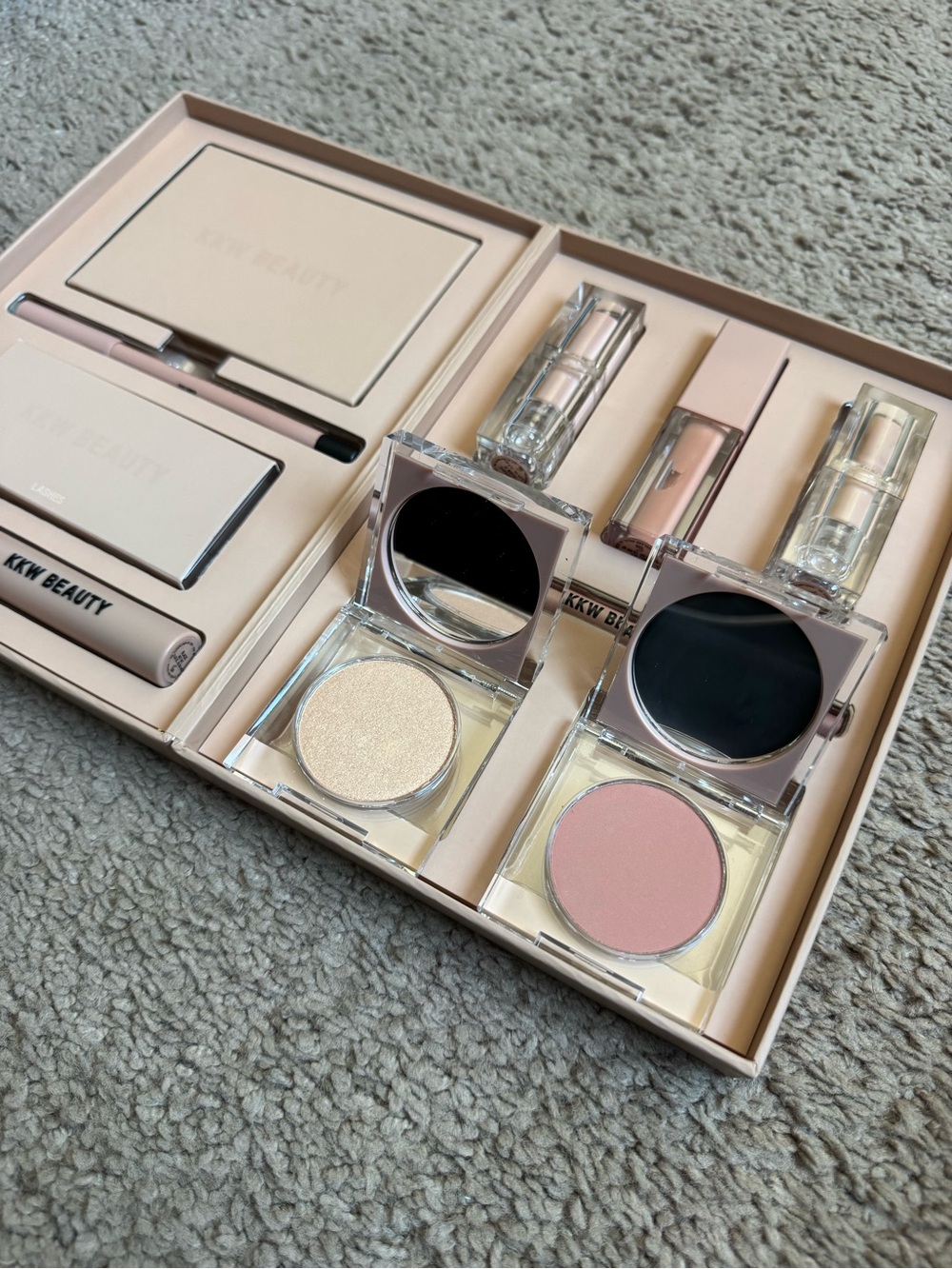 KKW Beauty Glam Bible-KKW Beauty - Picture 4 of 12